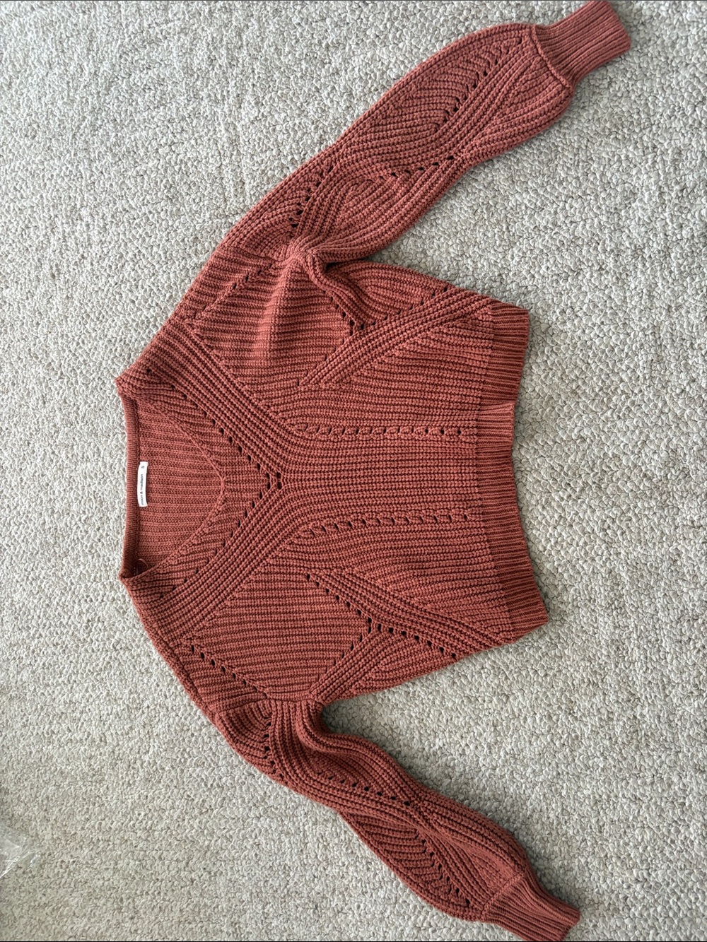 moon & madison V-Neck Chunky Knit Sweater in Rusty Pink